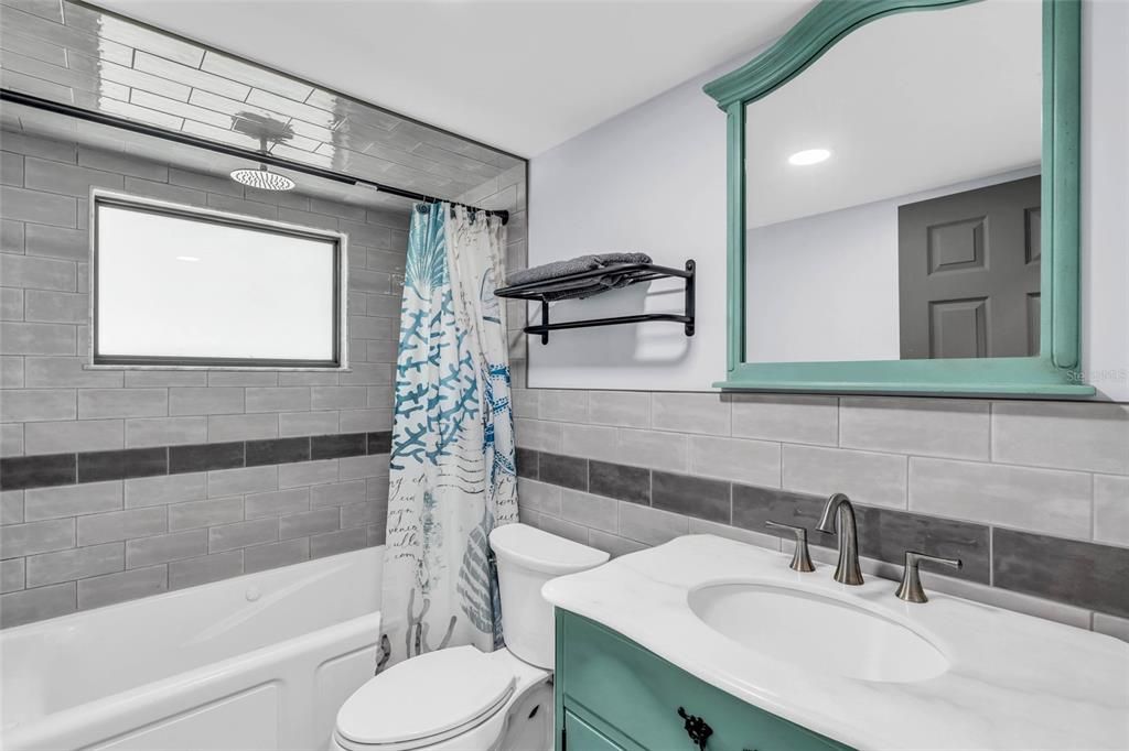 For Sale: $560,000 (2 beds, 2 baths, 1512 Square Feet)