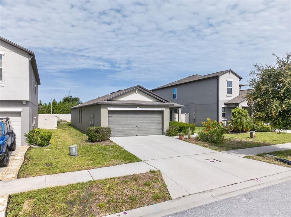 For Sale: $329,000 (4 beds, 2 baths, 1451 Square Feet)