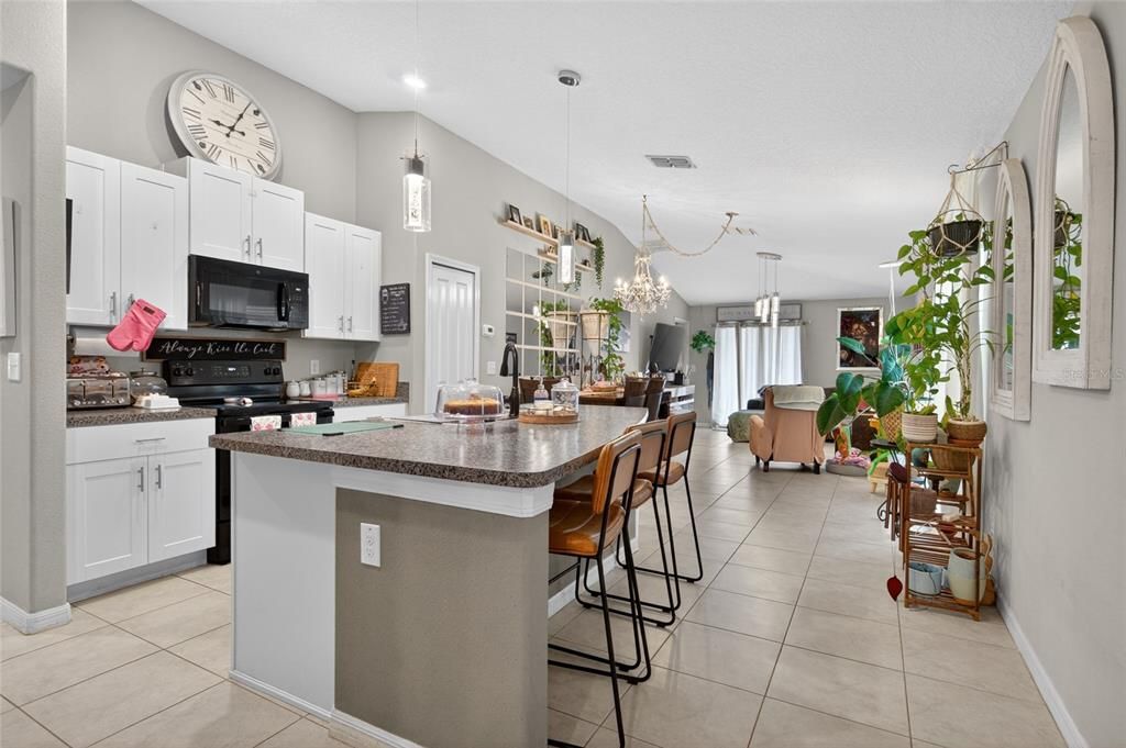 For Sale: $329,000 (4 beds, 2 baths, 1451 Square Feet)