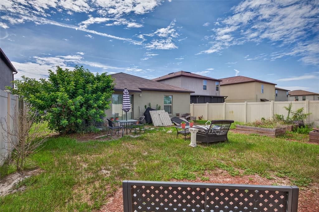 For Sale: $329,000 (4 beds, 2 baths, 1451 Square Feet)