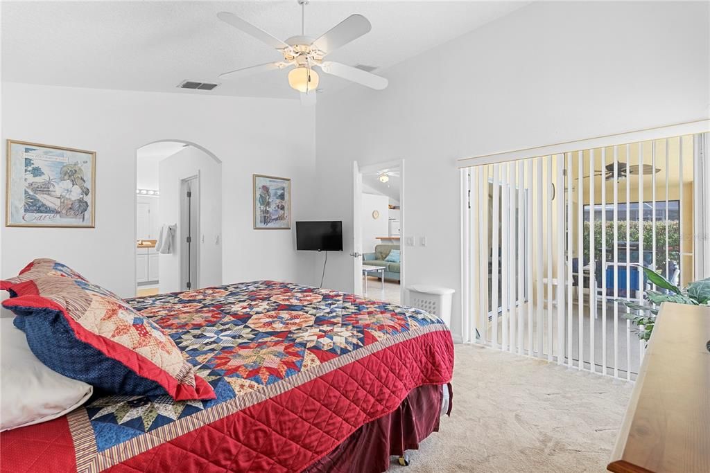 For Sale: $430,000 (4 beds, 2 baths, 1804 Square Feet)