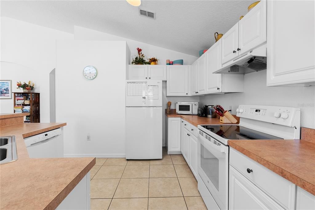 For Sale: $430,000 (4 beds, 2 baths, 1804 Square Feet)