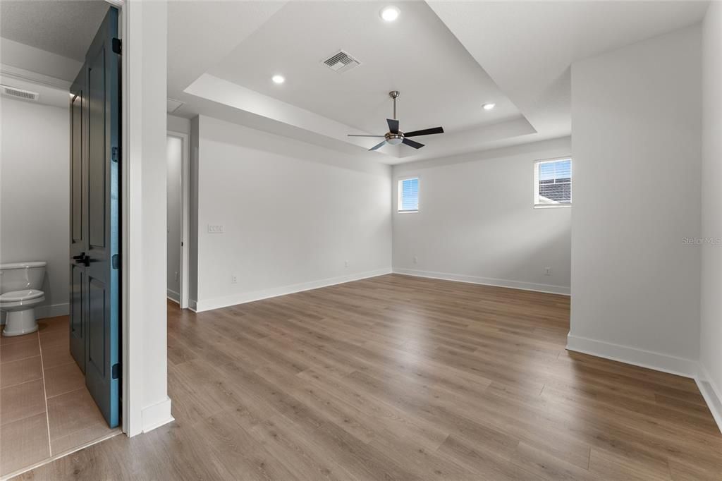 For Sale: $1,200,000 (3 beds, 2 baths, 2567 Square Feet)