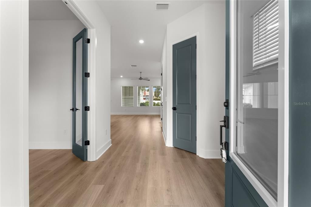 For Sale: $1,200,000 (3 beds, 2 baths, 2567 Square Feet)