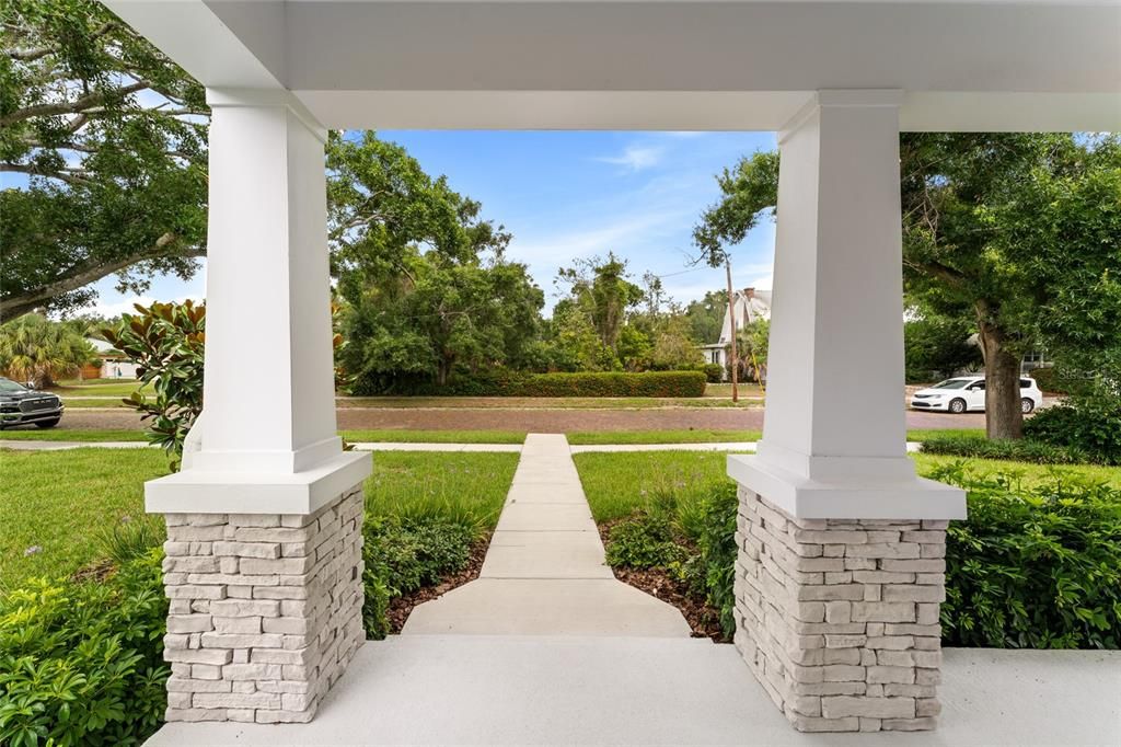 For Sale: $1,200,000 (3 beds, 2 baths, 2567 Square Feet)