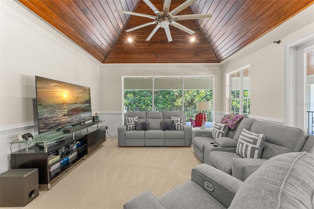 For Sale: $2,550,000 (5 beds, 4 baths, 5036 Square Feet)