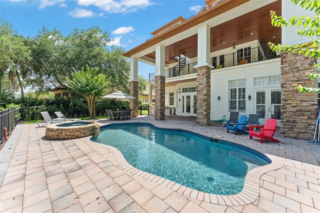 For Sale: $2,550,000 (5 beds, 4 baths, 5036 Square Feet)