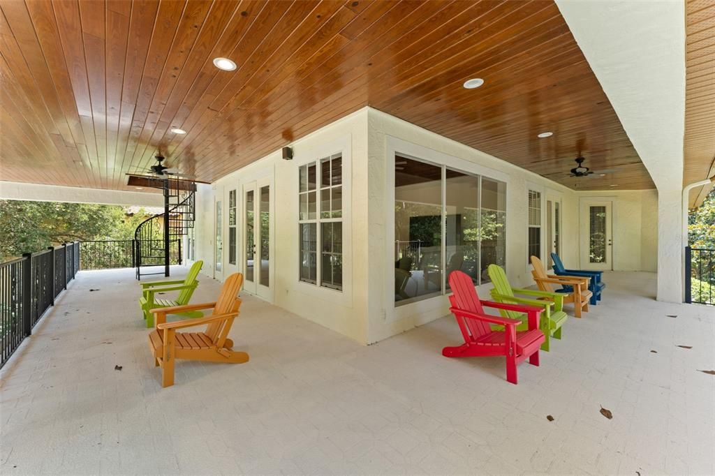 For Sale: $2,550,000 (5 beds, 4 baths, 5036 Square Feet)