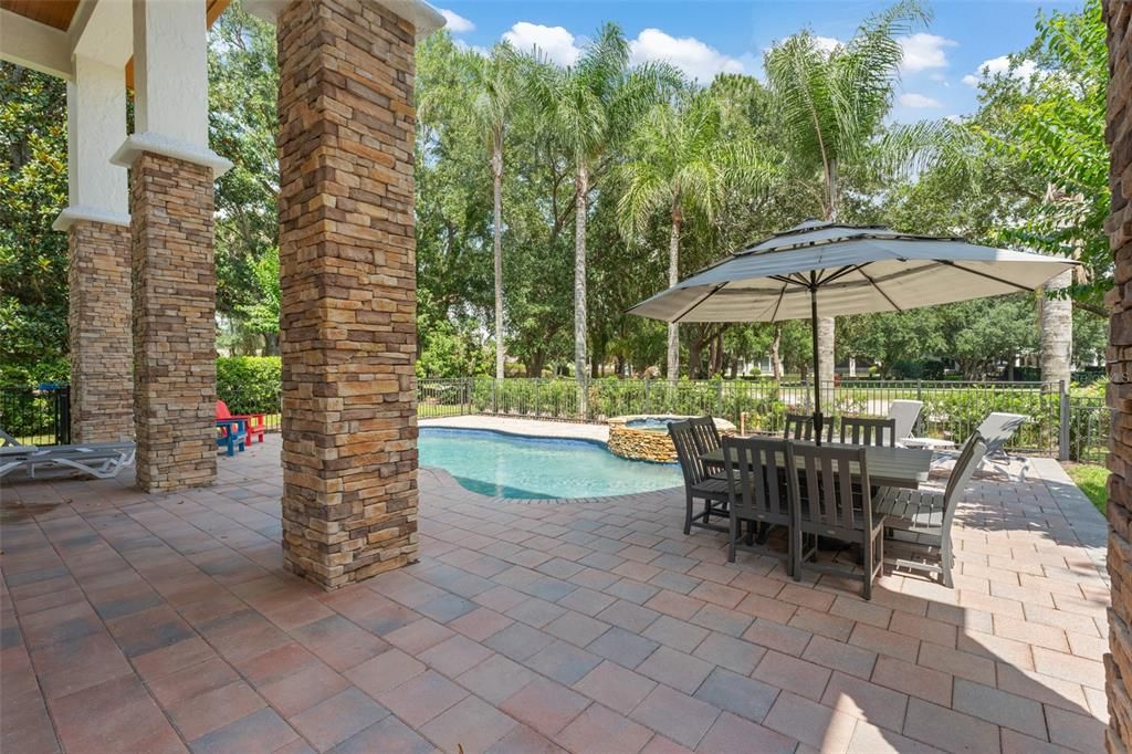 For Sale: $2,550,000 (5 beds, 4 baths, 5036 Square Feet)