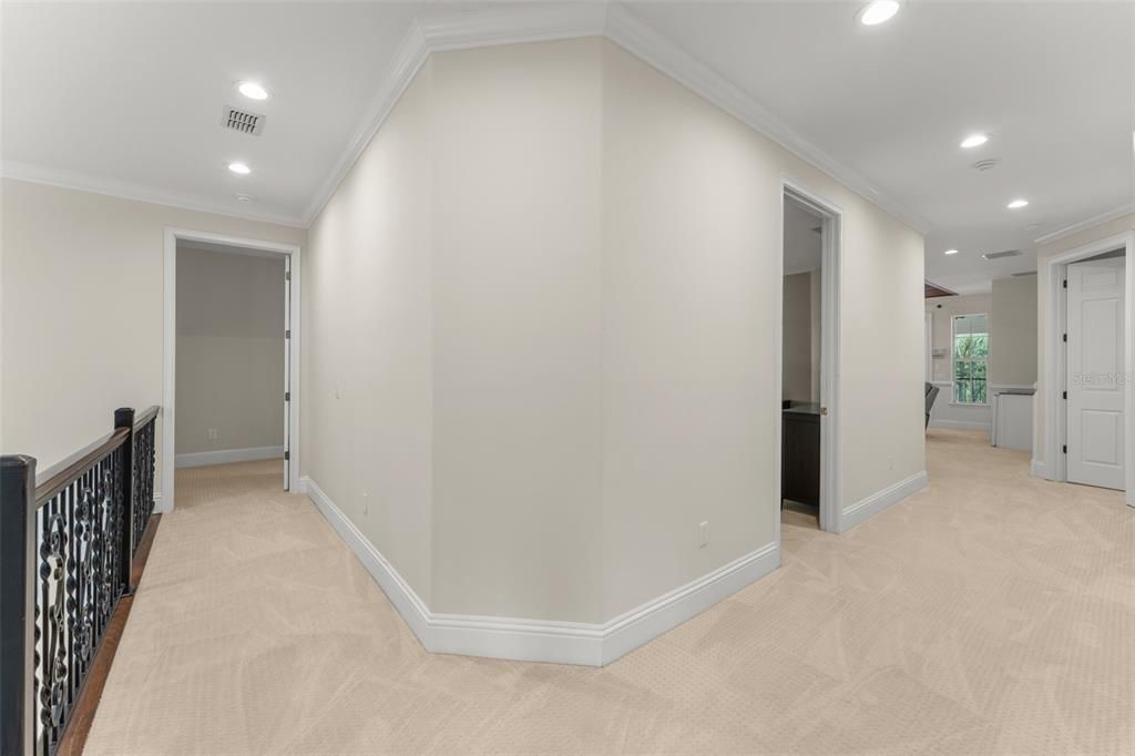 For Sale: $2,550,000 (5 beds, 4 baths, 5036 Square Feet)