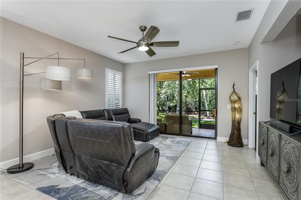 For Sale: $339,000 (3 beds, 2 baths, 1616 Square Feet)