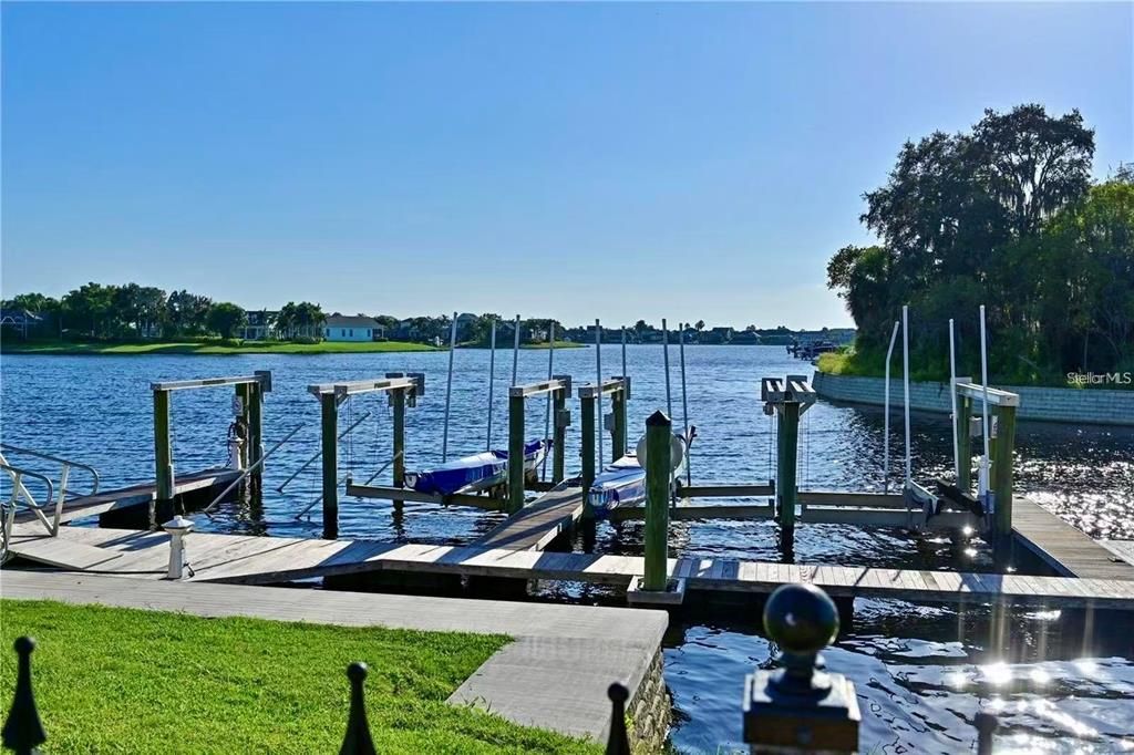 En Venta: $485,000 (4 camas, 2 baños, 2115 Pies cuadrados)