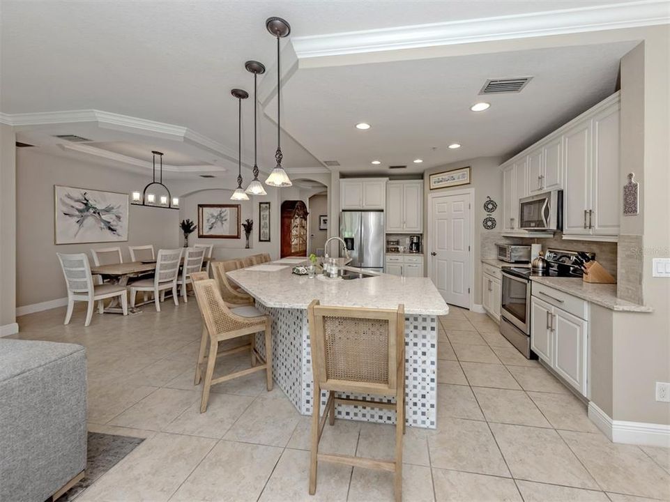 For Sale: $479,000 (3 beds, 2 baths, 1744 Square Feet)