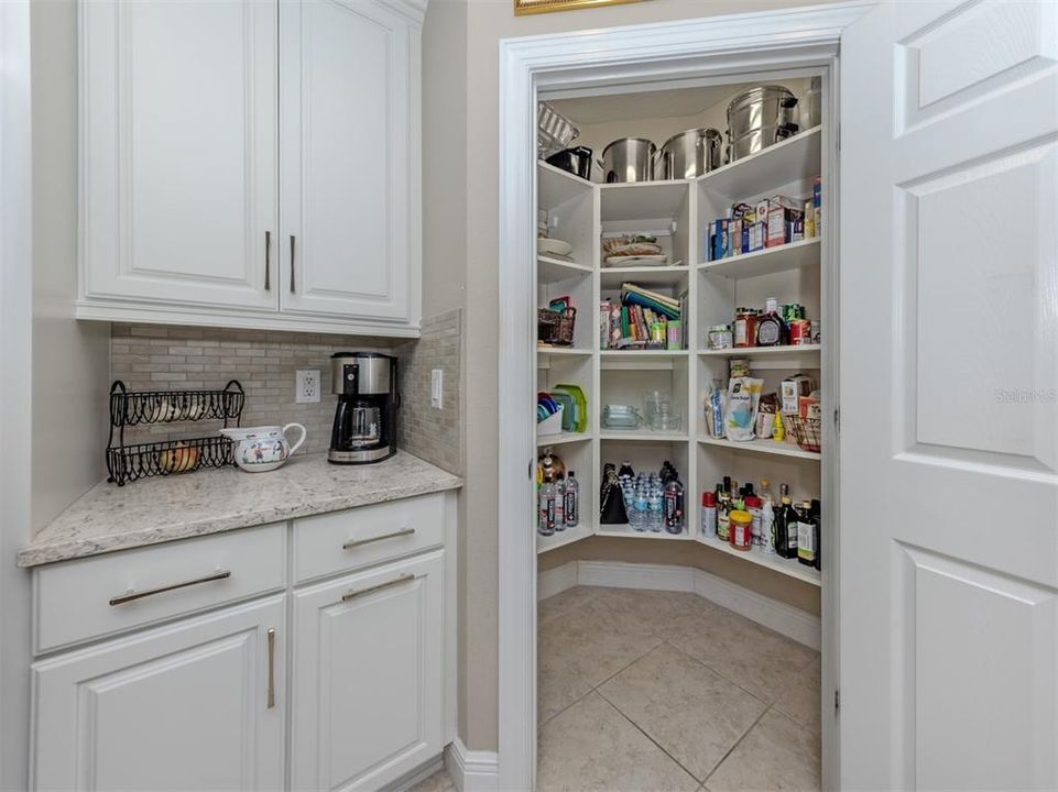 For Sale: $479,000 (3 beds, 2 baths, 1744 Square Feet)