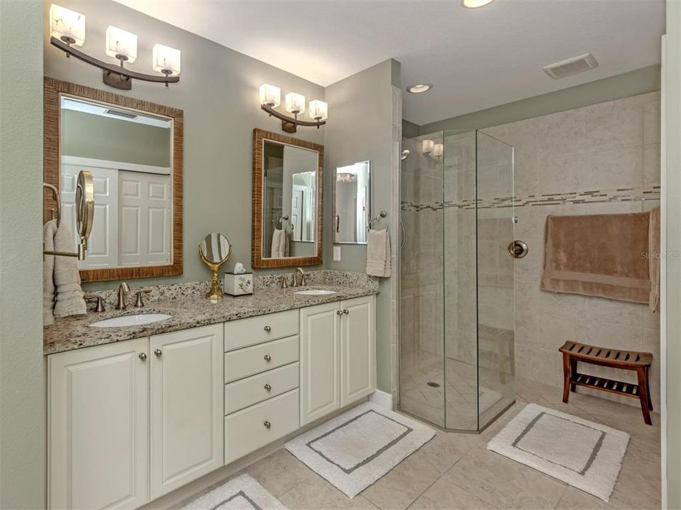 For Sale: $479,000 (3 beds, 2 baths, 1744 Square Feet)