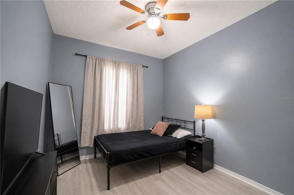 For Sale: $280,000 (3 beds, 2 baths, 1394 Square Feet)