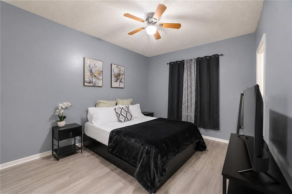 For Sale: $280,000 (3 beds, 2 baths, 1394 Square Feet)