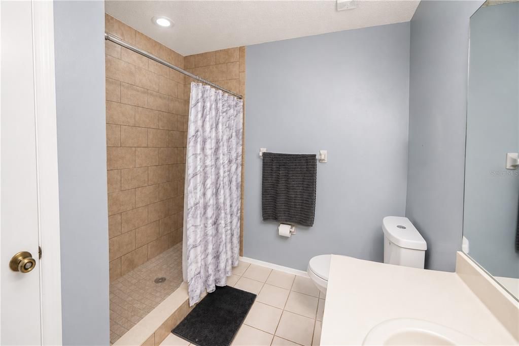 For Sale: $280,000 (3 beds, 2 baths, 1394 Square Feet)