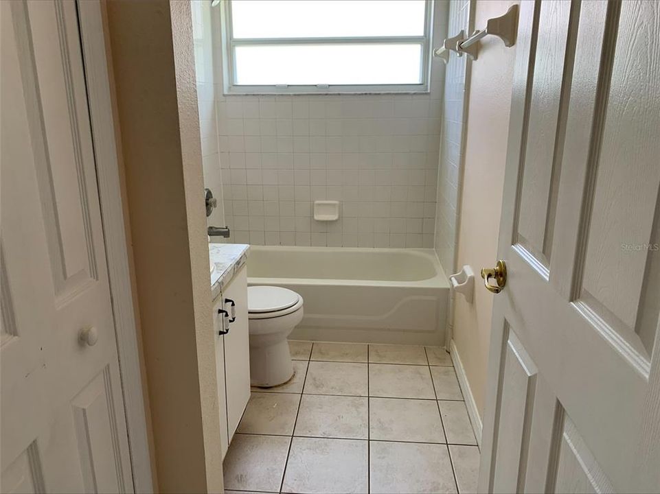 В аренду: $2,500 (4 спален, 2 ванн, 1601 Квадратных фут)