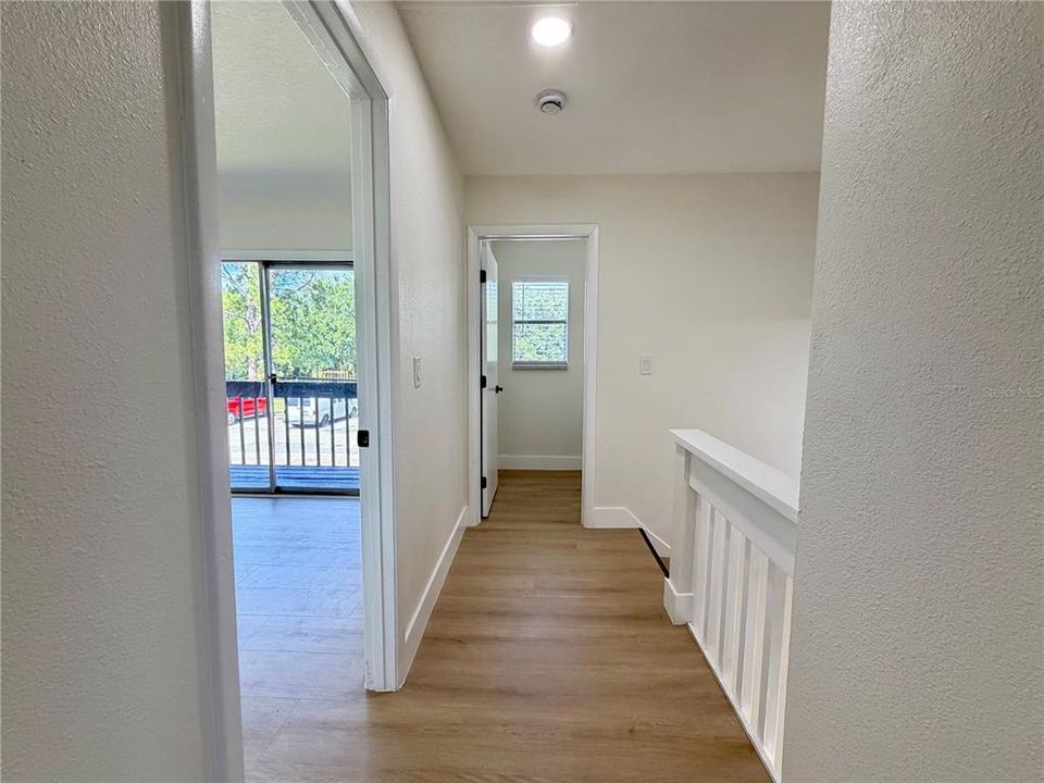 For Rent: $1,650 (2 beds, 1 baths, 996 Square Feet)