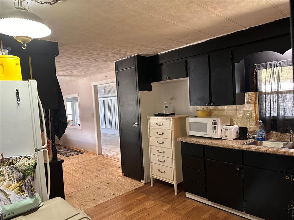 For Sale: $174,900 (2 beds, 2 baths, 1020 Square Feet)