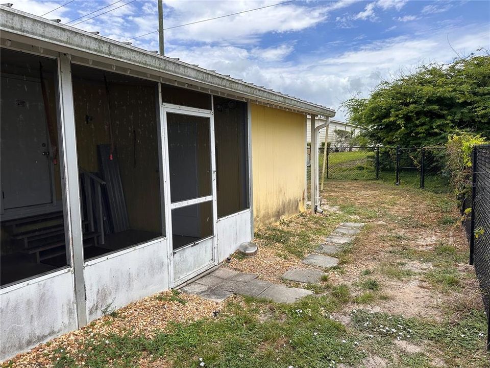 For Sale: $174,900 (2 beds, 2 baths, 1020 Square Feet)