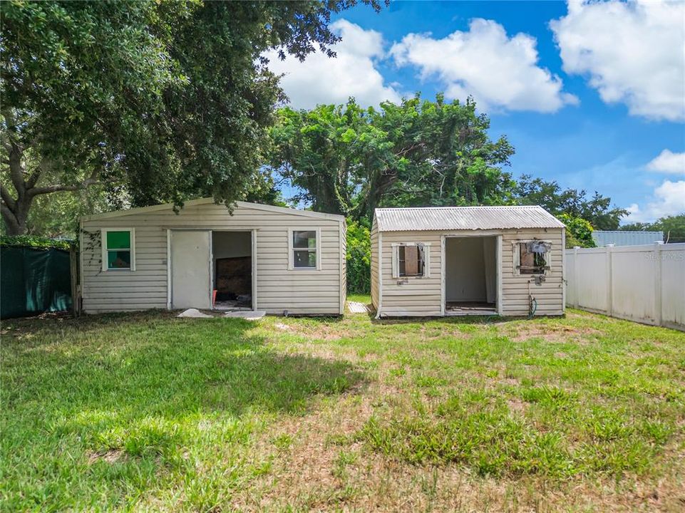 For Sale: $330,000 (3 beds, 2 baths, 1100 Square Feet)