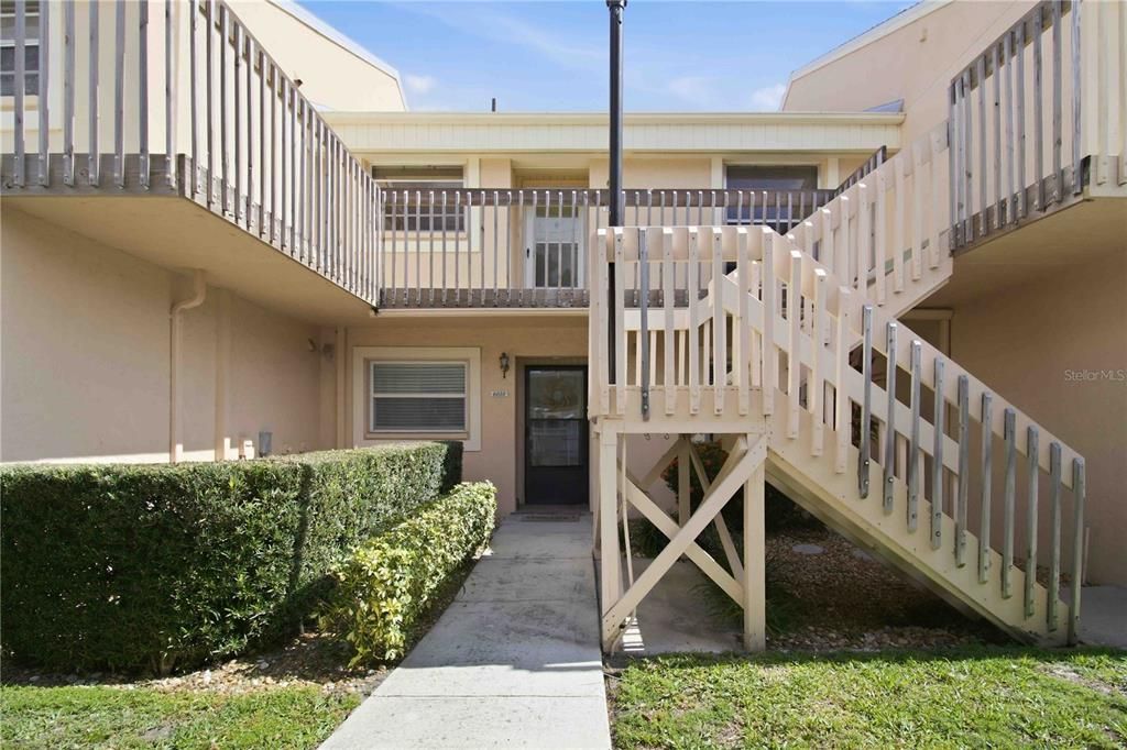 For Sale: $115,000 (2 beds, 2 baths, 947 Square Feet)
