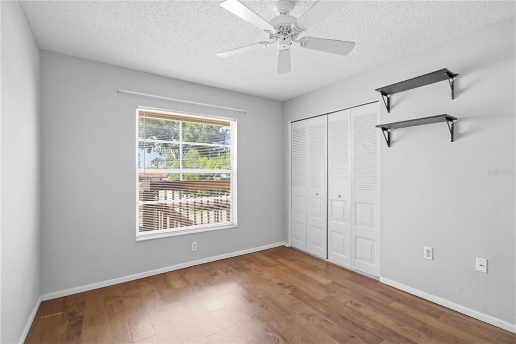 For Sale: $115,000 (2 beds, 2 baths, 947 Square Feet)
