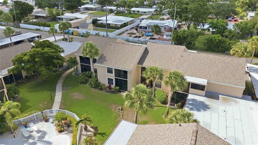 For Sale: $115,000 (2 beds, 2 baths, 947 Square Feet)