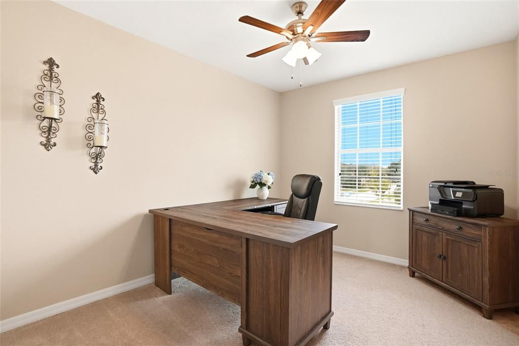 For Sale: $249,900 (3 beds, 2 baths, 1400 Square Feet)