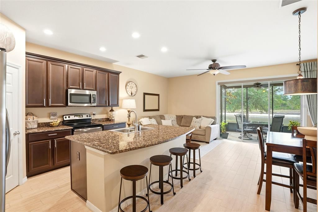 For Sale: $249,900 (3 beds, 2 baths, 1400 Square Feet)