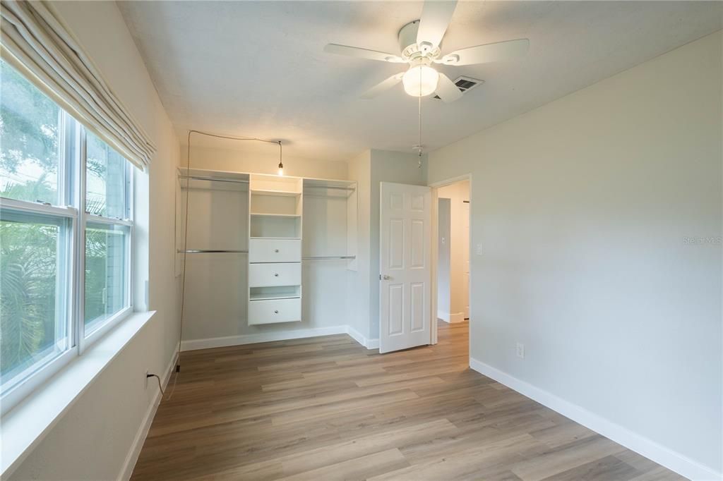 В аренду: $1,870 (2 спален, 1 ванн, 873 Квадратных фут)