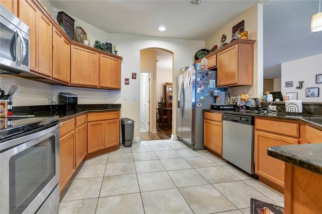 For Sale: $475,000 (4 beds, 3 baths, 2856 Square Feet)