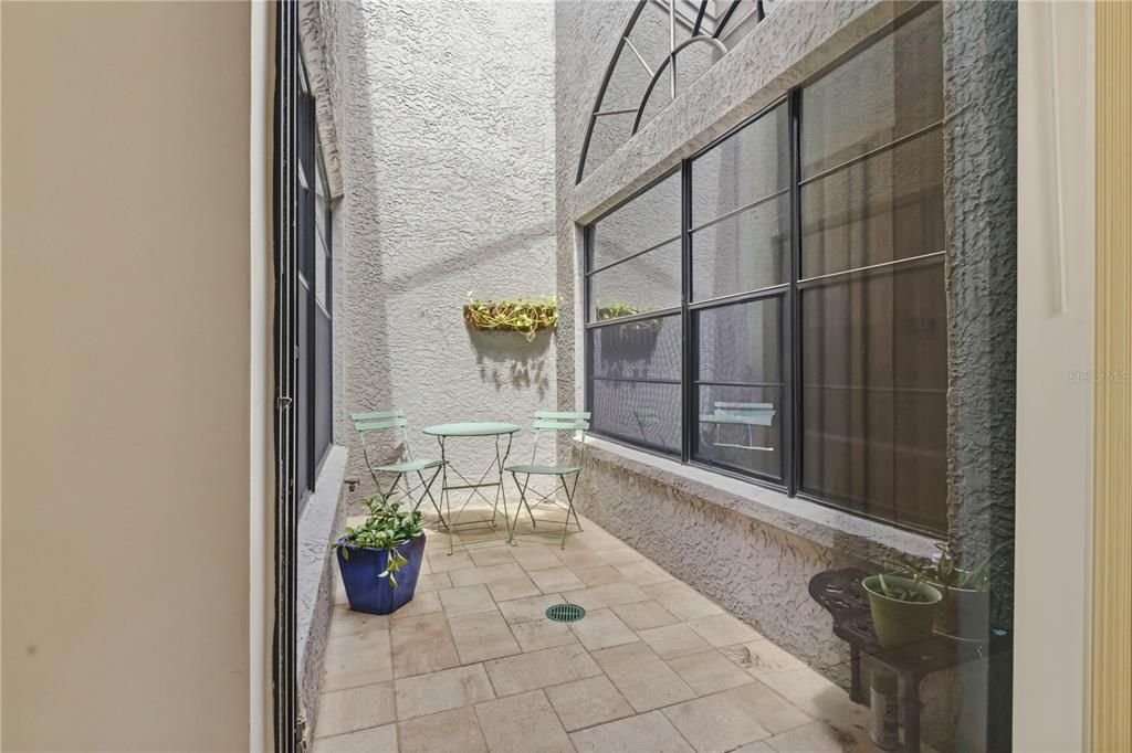 En Venta: $420,000 (2 camas, 2 baños, 1659 Pies cuadrados)