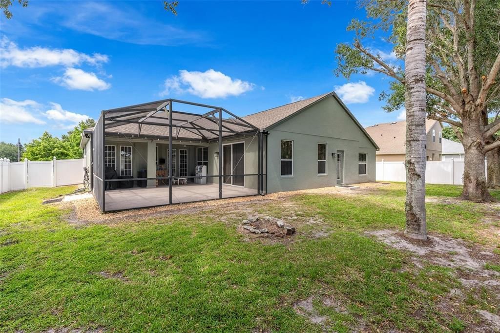 En Venta: $585,000 (4 camas, 3 baños, 2242 Pies cuadrados)