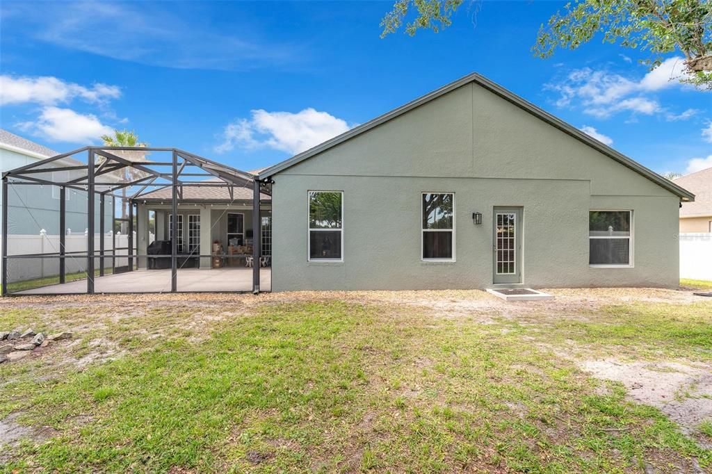 En Venta: $585,000 (4 camas, 3 baños, 2242 Pies cuadrados)