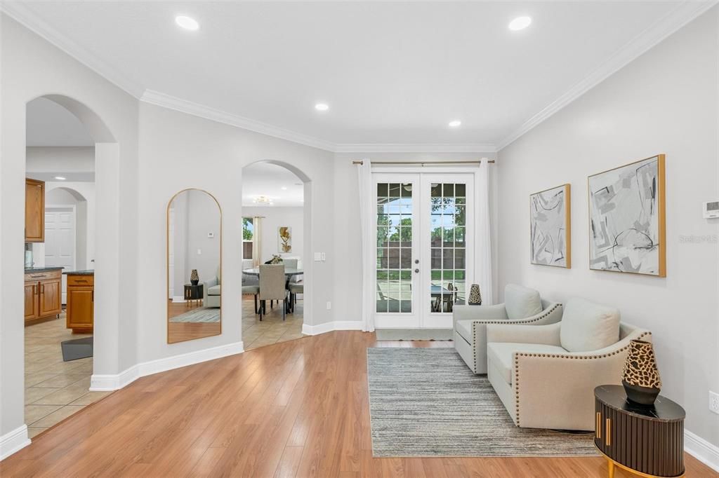 En Venta: $585,000 (4 camas, 3 baños, 2242 Pies cuadrados)