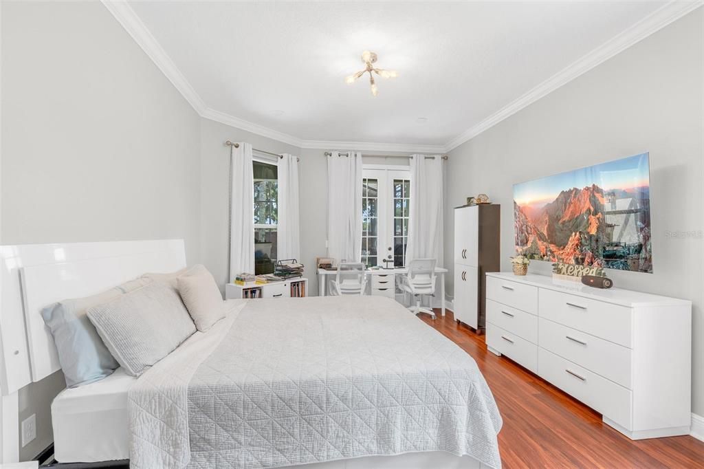 En Venta: $585,000 (4 camas, 3 baños, 2242 Pies cuadrados)