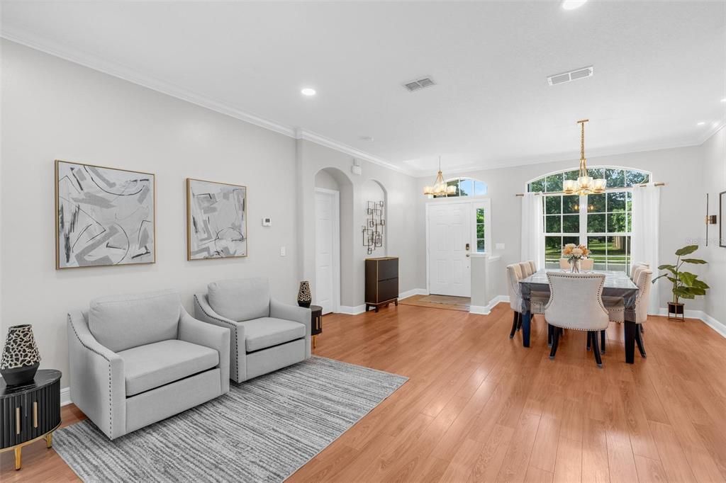 En Venta: $585,000 (4 camas, 3 baños, 2242 Pies cuadrados)