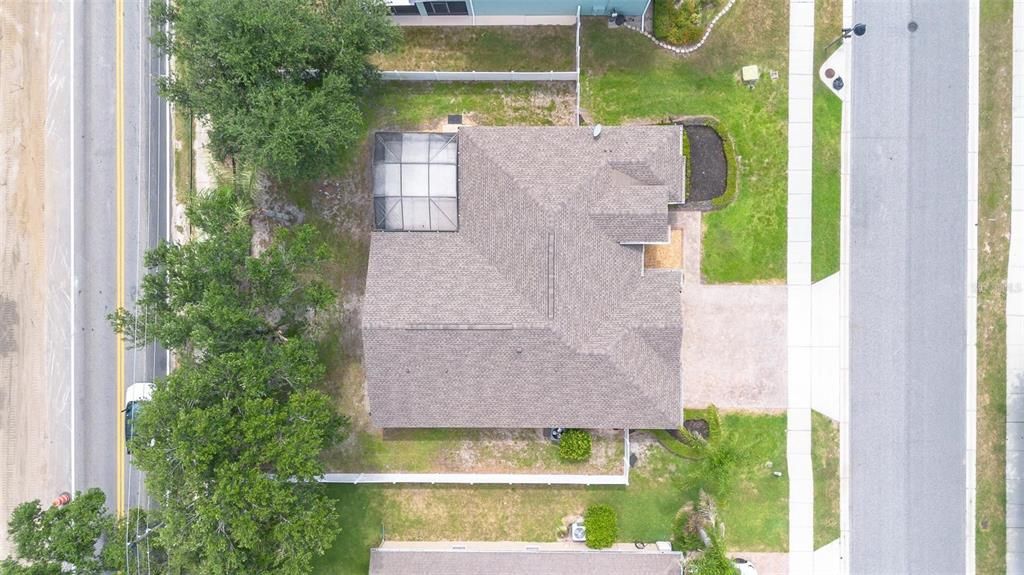 En Venta: $585,000 (4 camas, 3 baños, 2242 Pies cuadrados)