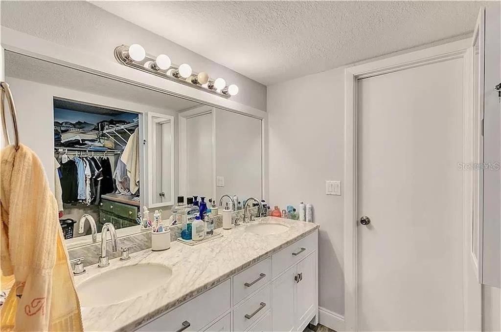 В аренду: $1,900 (2 спален, 2 ванн, 1258 Квадратных фут)