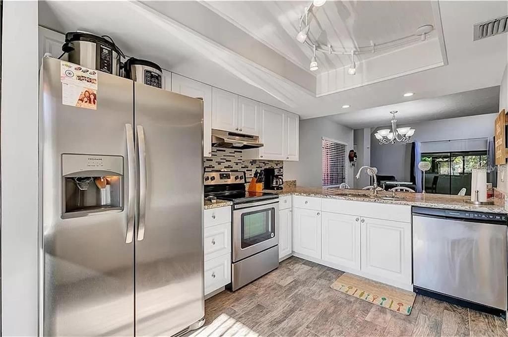 В аренду: $1,900 (2 спален, 2 ванн, 1258 Квадратных фут)