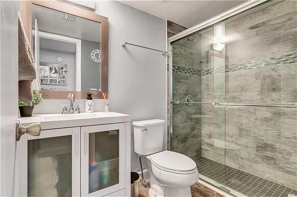 В аренду: $1,900 (2 спален, 2 ванн, 1258 Квадратных фут)