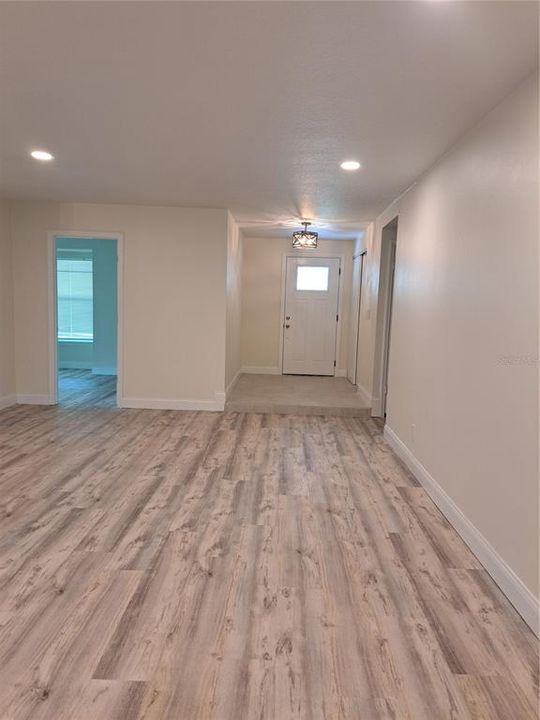 For Sale: $330,000 (3 beds, 2 baths, 1458 Square Feet)
