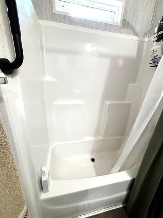For Sale: $249,900 (3 beds, 2 baths, 1080 Square Feet)