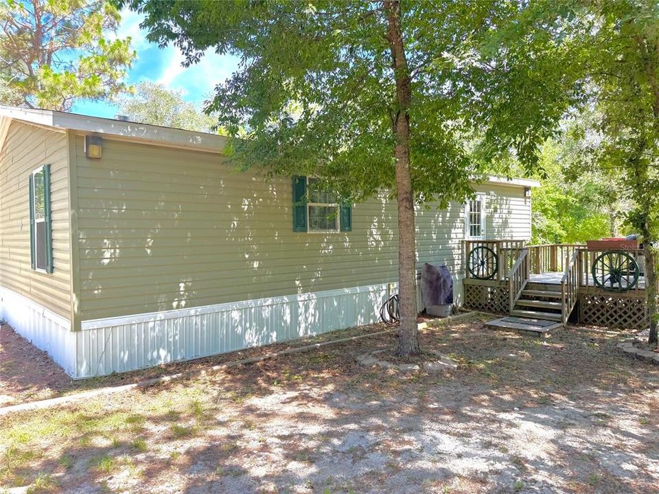For Sale: $249,900 (3 beds, 2 baths, 1080 Square Feet)