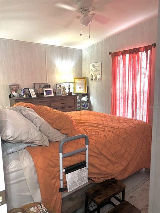 For Sale: $249,900 (3 beds, 2 baths, 1080 Square Feet)