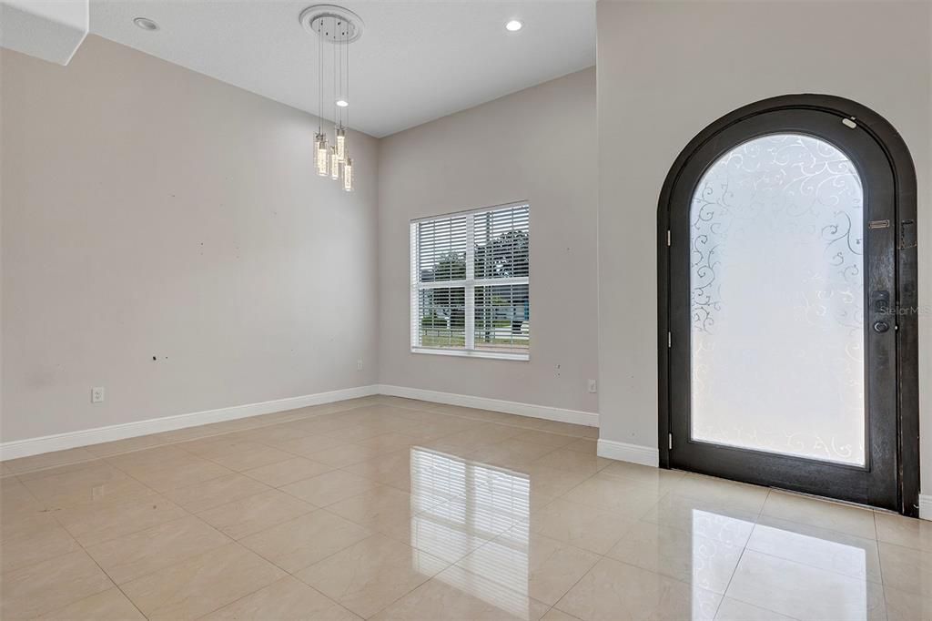 For Sale: $499,000 (3 beds, 3 baths, 2160 Square Feet)