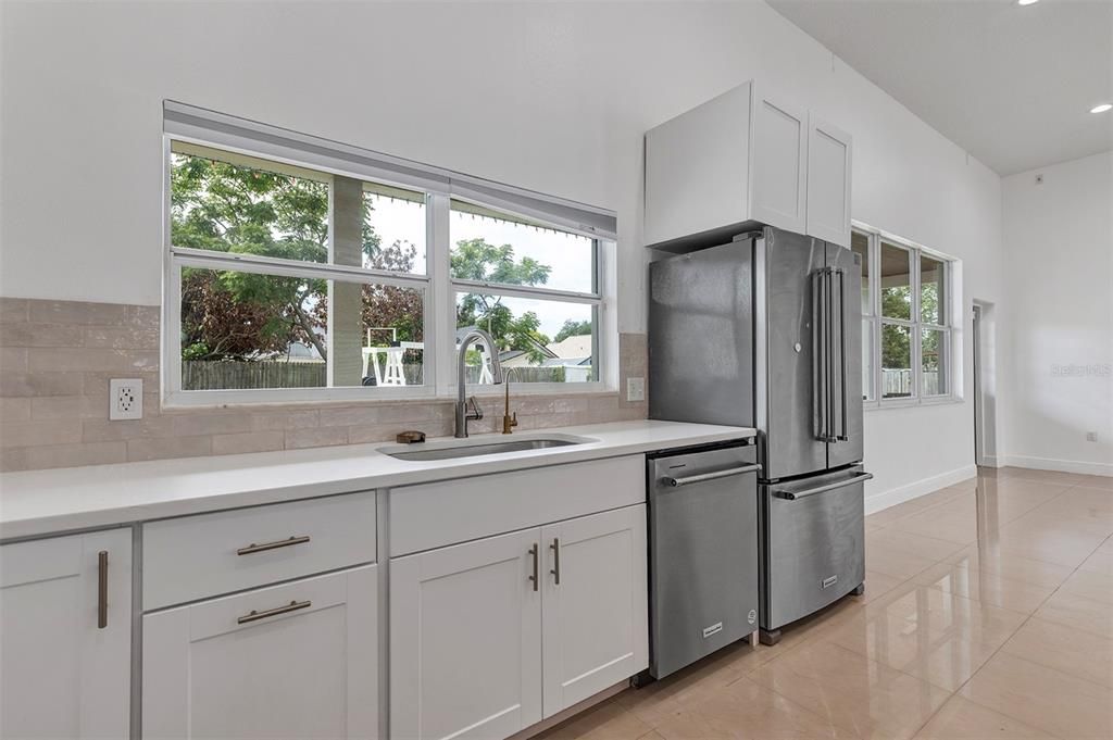 For Sale: $499,000 (3 beds, 3 baths, 2160 Square Feet)